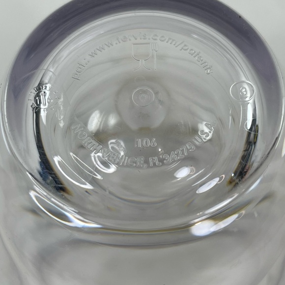 Tervis tumbler, stemless wine glass, Letter T - Picture 6 of 7